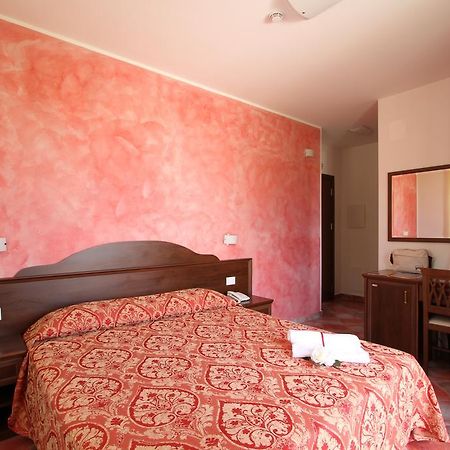 Country House Il Ponte Alba Adriatica Exterior foto
