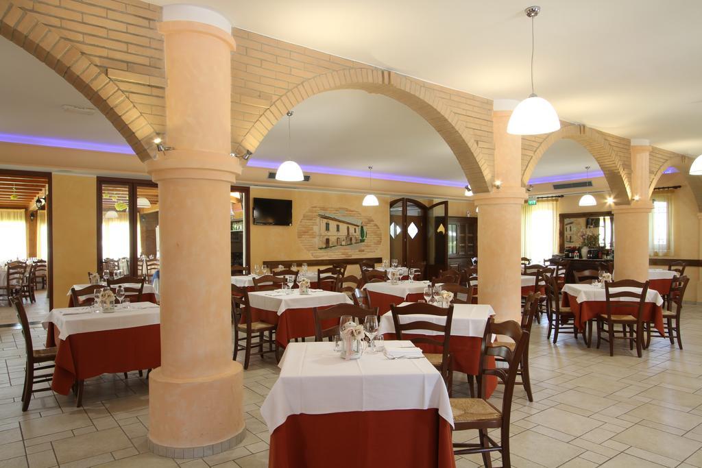 Country House Il Ponte Alba Adriatica Exterior foto