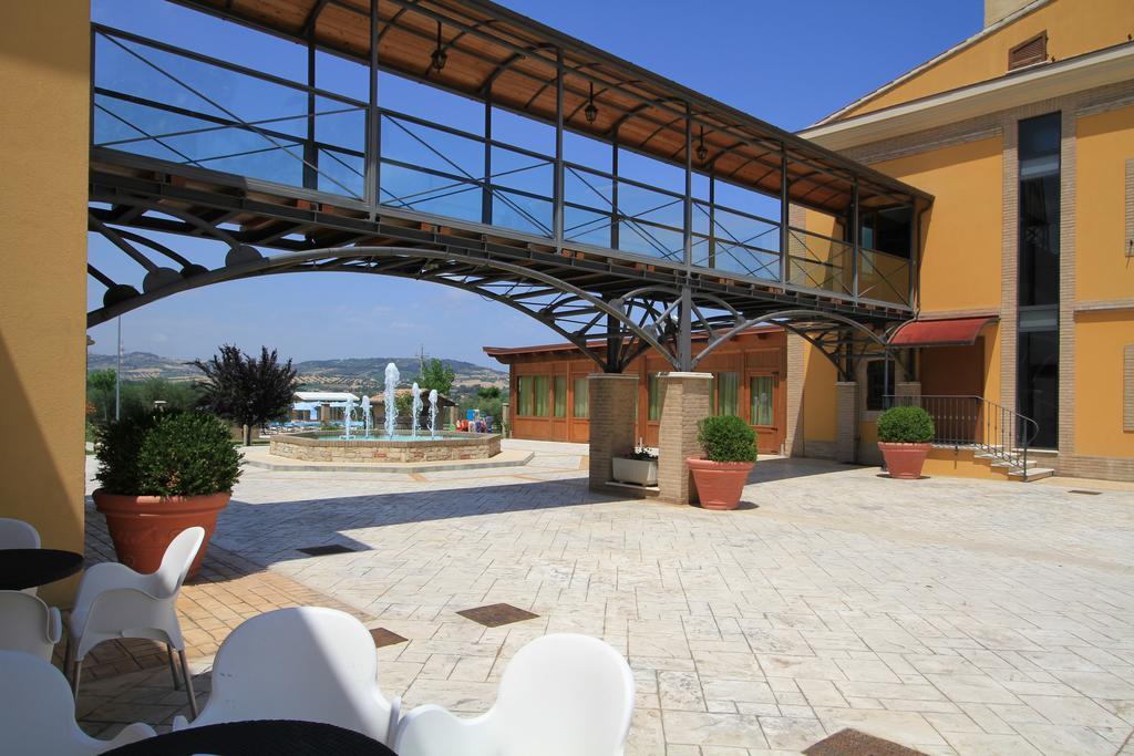 Country House Il Ponte Alba Adriatica Exterior foto